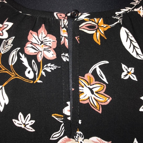 Old Navy Floral Dress - Picture 3 of 9